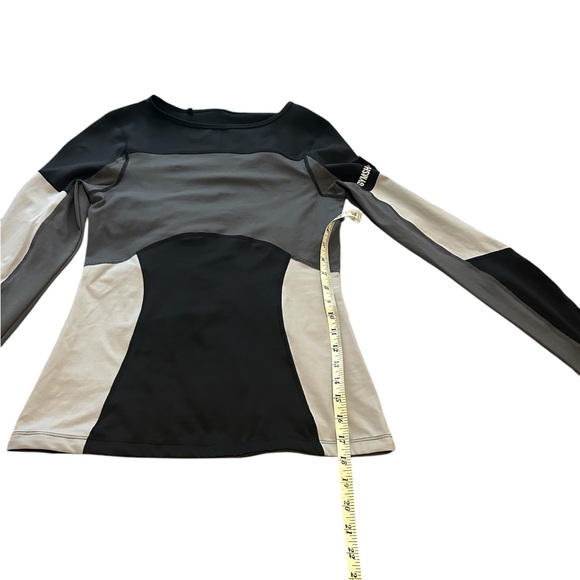 Gymshark black long sleeve - Picture 10 of 10